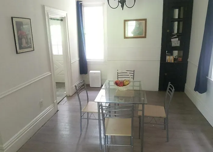 Full Bed Bedroom Close To Downtown And Stadiums * Pittsburgh